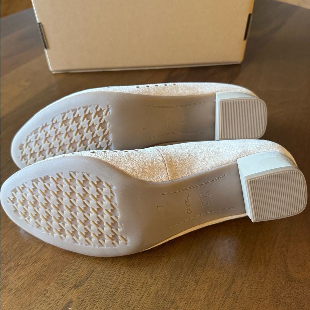 Ara Cream Patent Leather Suede Shoes 1 inch block heel Sz US 9, UK 7 see pics - Picture 7 of 14